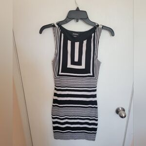 Bebe Dress XS Black & White Stripes Pre-owned fair